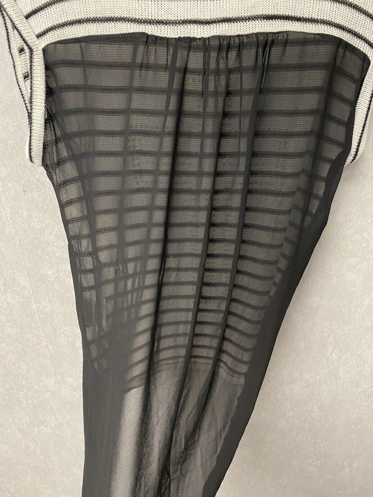 Bongo Black/White Top W/ Cross Studded Accent Size medium
