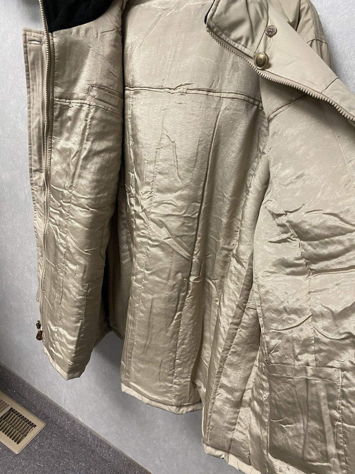Tudor Court Beige Jacket Hooded And Reversible Size 3x