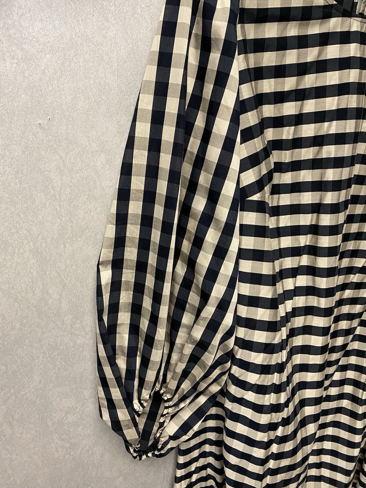 H&M Striped / Checkered Dress Woman’s Size Large Puff Sleeves Navy/Beige