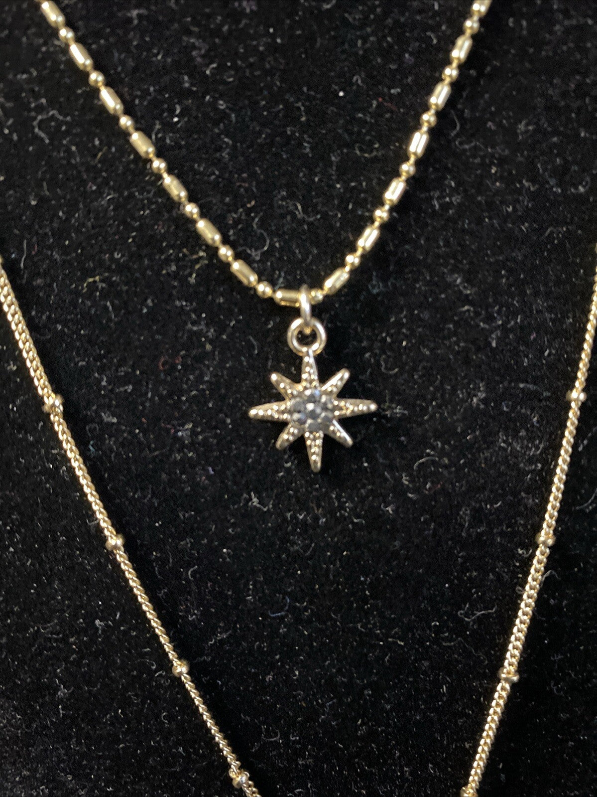 Vintage Elizabeth and James Pendant Necklace