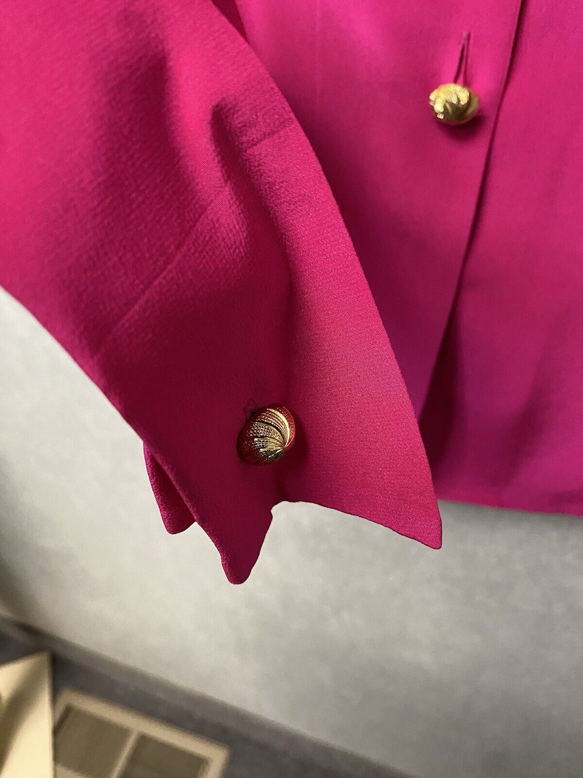 Vintage YL Studio 100% silk Pink Size 12 gold buttons With Cuffs