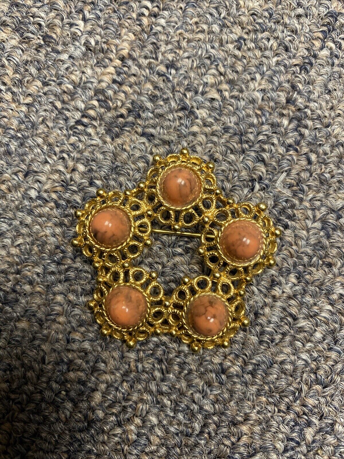 Vintage Sarah Coventry Valencia Brooch Pin Simulated Coral Gold Tone Wreath
