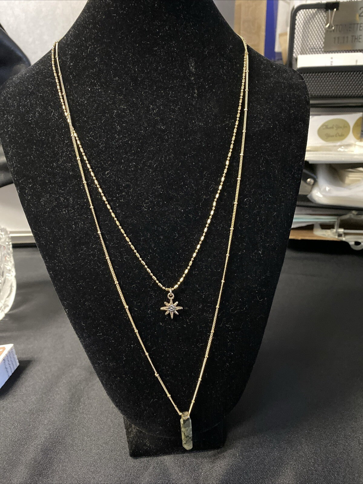 Vintage Elizabeth and James Pendant Necklace