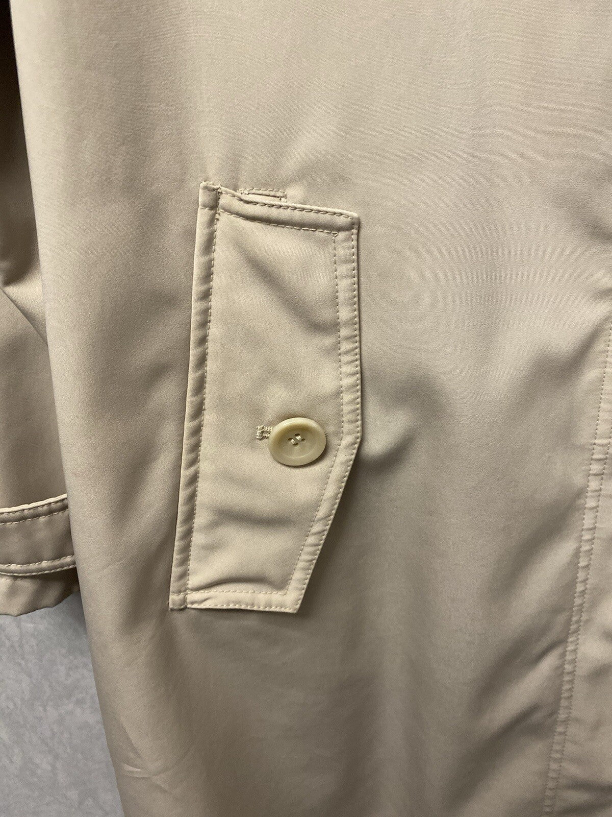 Liz Claiborne Outerwear Beige Trench Coat Jacket Lined Womens Size Large