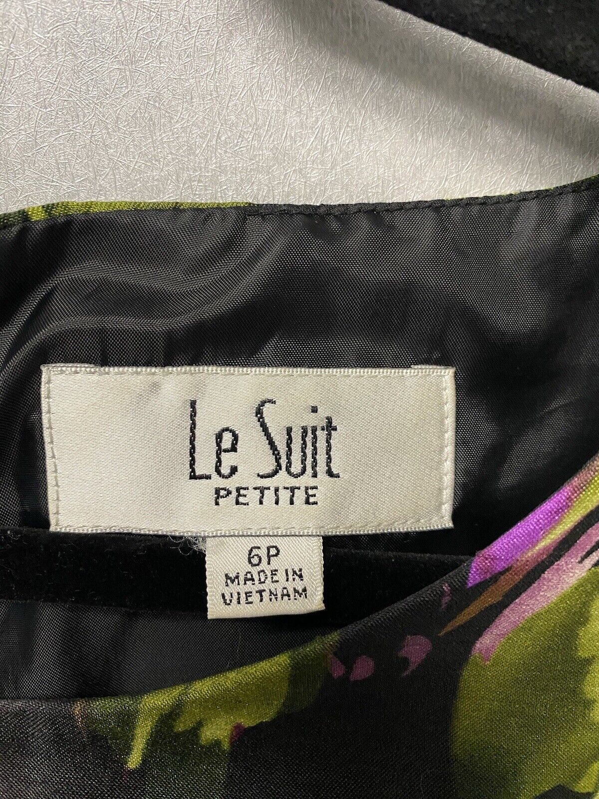 Le Suit Women's Black, Purple, & Green Sleeveless Dress Size 6P