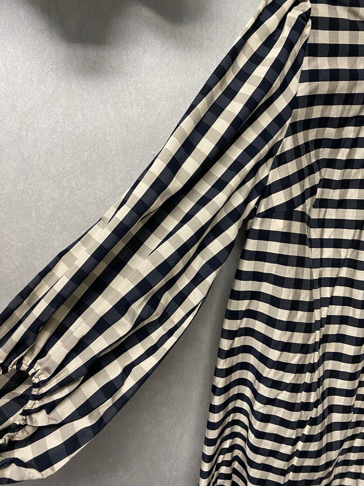 H&M Striped / Checkered Dress Woman’s Size Large Puff Sleeves Navy/Beige