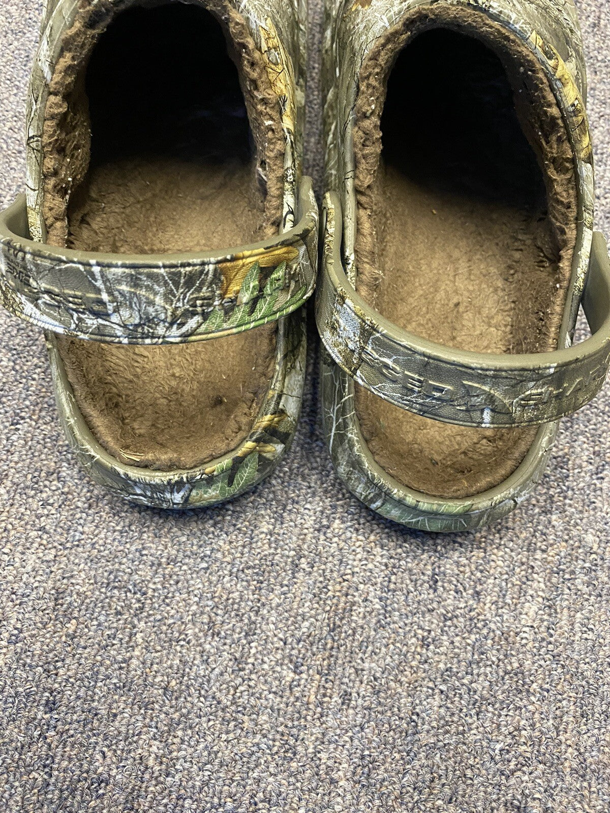 Rugged Shark RealTree Camoflauge Men Camo Lined Sherpa EVA Clogs Sandals 9