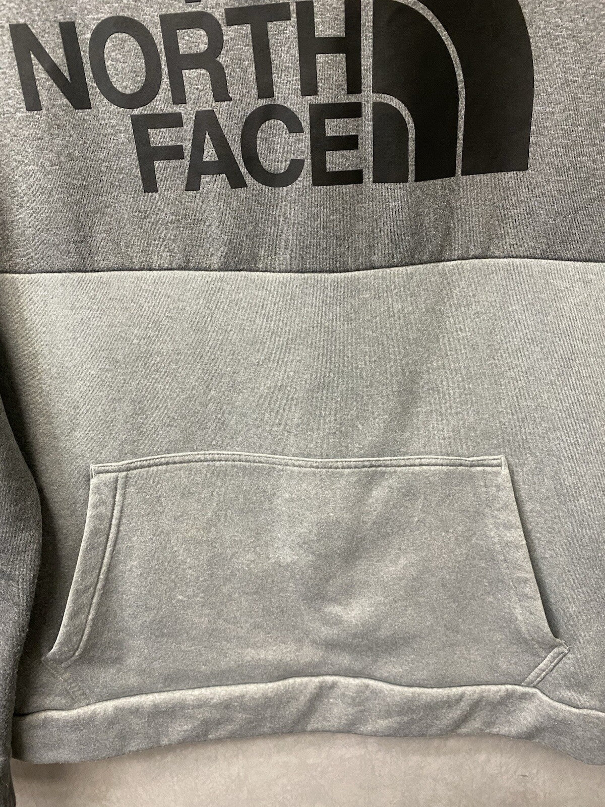 North Face Men's Pullover Hoodie Sweatshirt Medium Gray/ Black Size XL