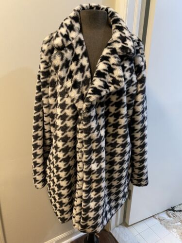 NWT Ellie & Kate Black/White Houndstooth Jacket Faux Fur Hook And Eye Closing XL