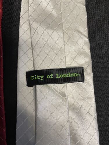 City of London 2pc Silk Neck Tie Set Red And White