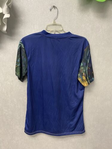 Blue Multi T-shirt Size Large