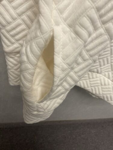 Nine West Cream Quilted Hoodie Size 3X Pocketed