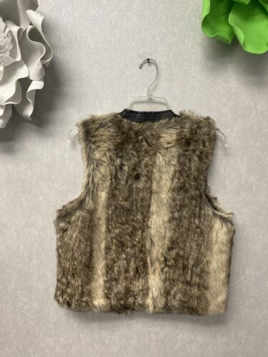 Mossimo NWT  Brown/Grey Open-Front Vest Faux-Fur Size Small Faux Leather Collar