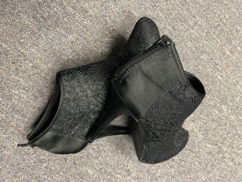 MAURICES Ankle Boots Back Zip Womens 9