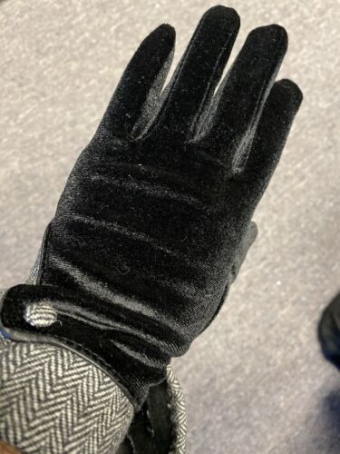 Black/ Grey Herringbone Velour Gloves W/ Touch Index Finger And Thumb Sz Large