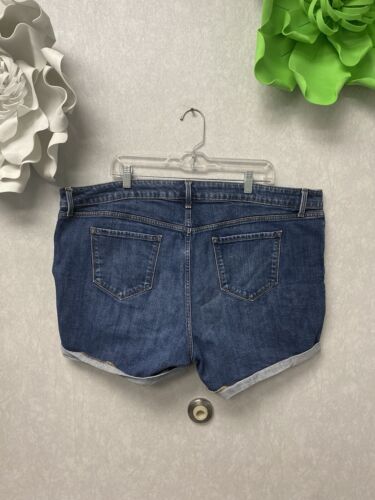 Old Navy Size 22 High-Rise O.G. Straight Secret-Smooth Pockets Roll Cuff Shorts