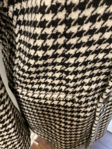 Women's Black and White Houndstooth Blazer, Size Large