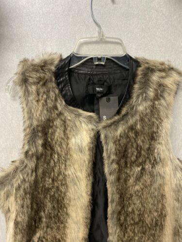 Mossimo NWT  Brown/Grey Open-Front Vest Faux-Fur Size Small Faux Leather Collar