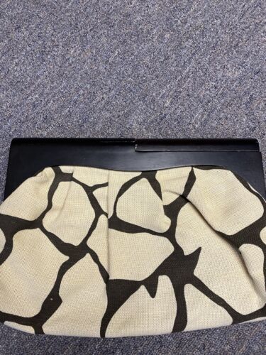 Old Navy Giraffe  Fabric Clutch With Wooden Handle Magnetic Clasp