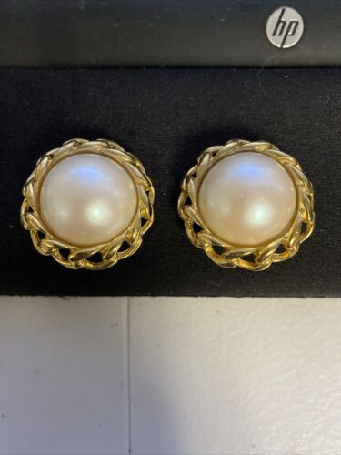 Vintage RIchelieu 1  1/4" round FAUX PEARL gold tone CLIP ON earrings