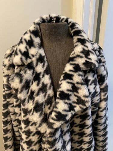 NWT Ellie & Kate Black/White Houndstooth Jacket Faux Fur Hook And Eye Closing XL