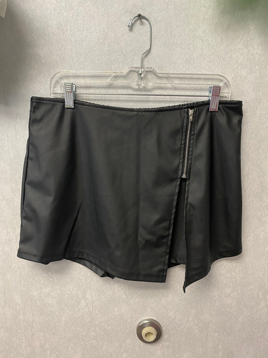 SHEIN Black Vegan Leather Skort Size Xl