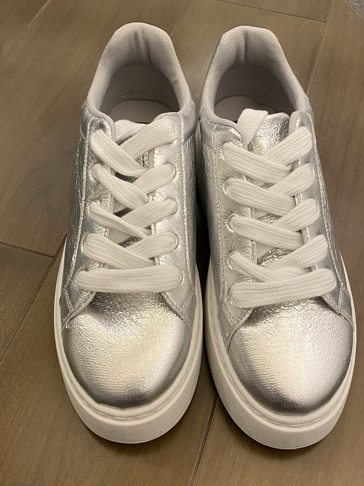 Dirty Laundry Record Metallic Platform  Womens Silver Sneakers Size 9.5