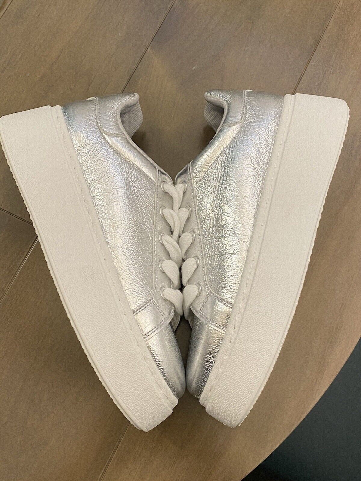Dirty Laundry Record Metallic Platform  Womens Silver Sneakers Size 9.5