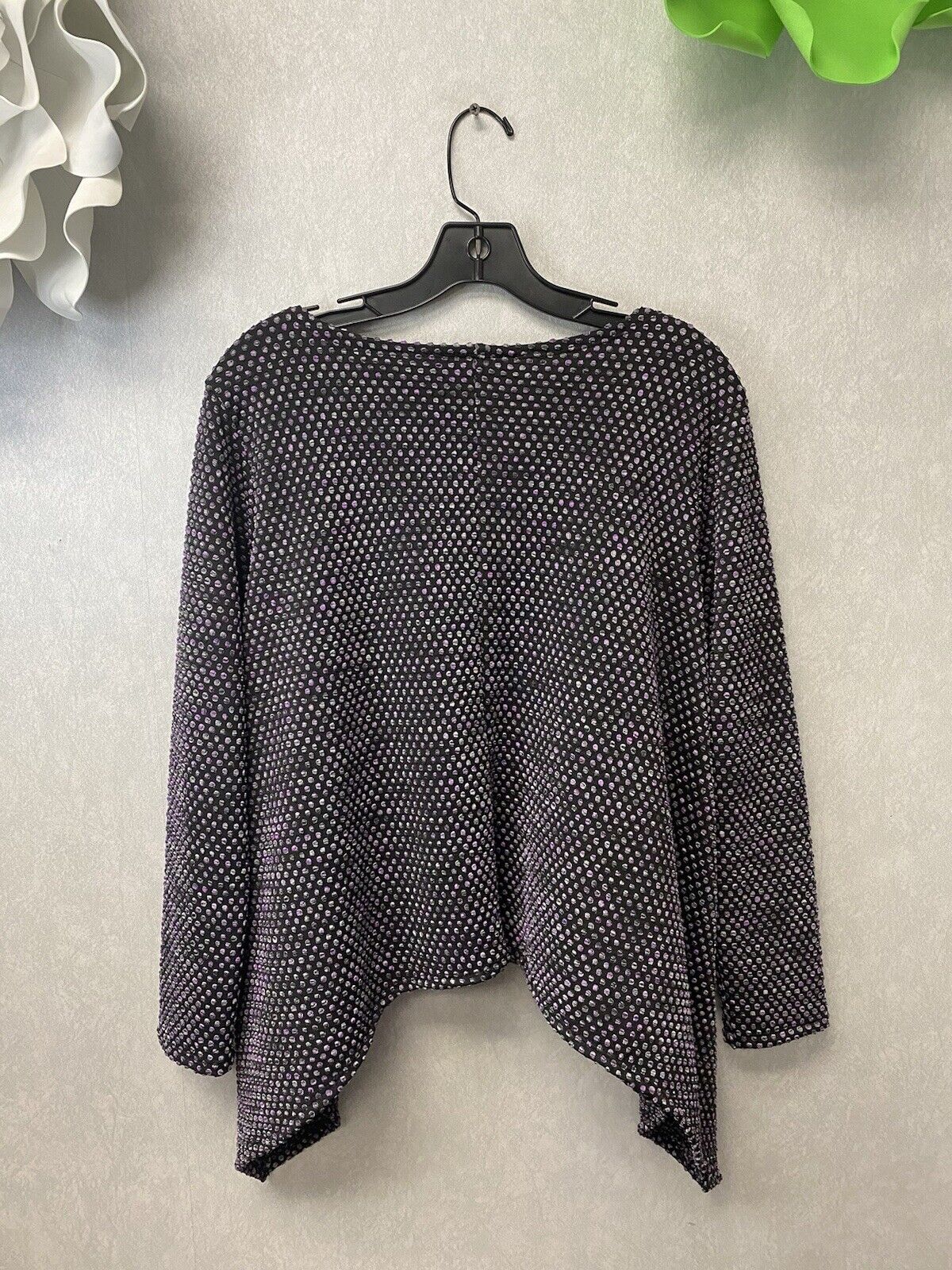 Reina Lee Purple/Black Textured Sweater With Peaks Size Med