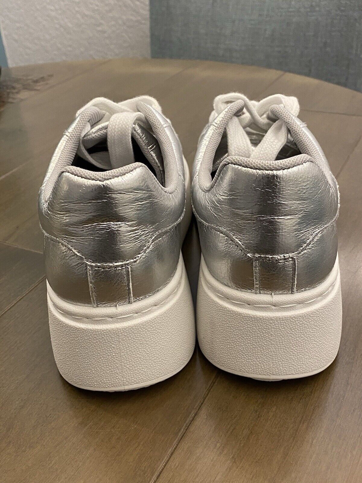 Dirty Laundry Record Metallic Platform  Womens Silver Sneakers Size 9.5