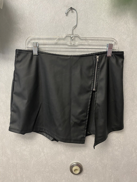 SHEIN Black Vegan Leather Skort Size Xl
