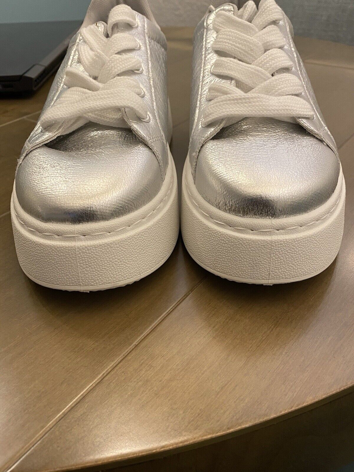 Dirty Laundry Record Metallic Platform  Womens Silver Sneakers Size 9.5