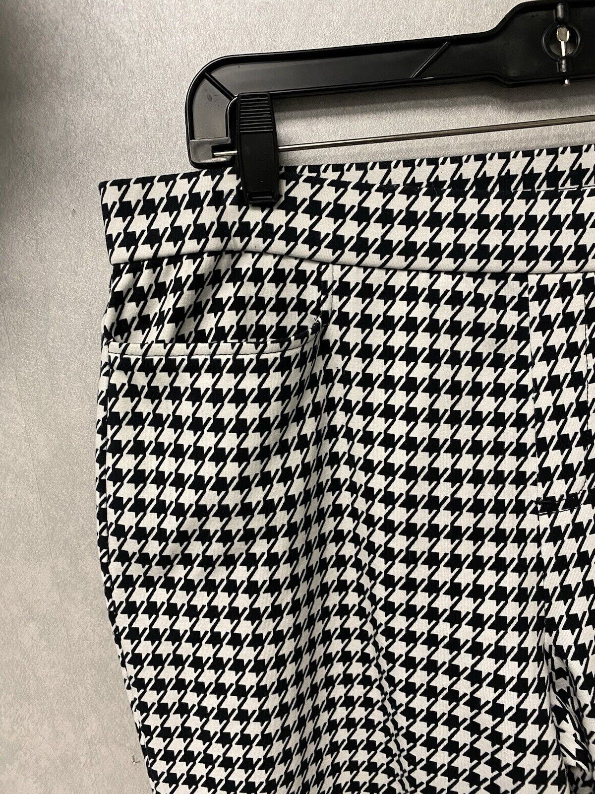 Susan Graver Pants Women Sz MP Weekend Black White Check Gingham Elastic Stretch