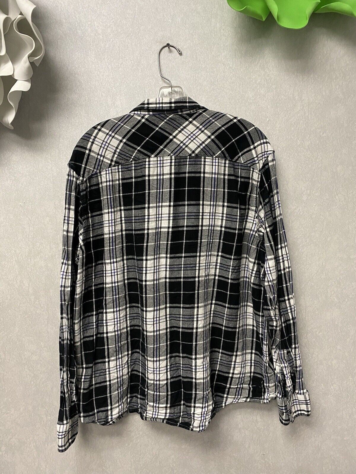 H&M Men Black/ White Plaid Long Sleeve Button Up Shirt Size XL