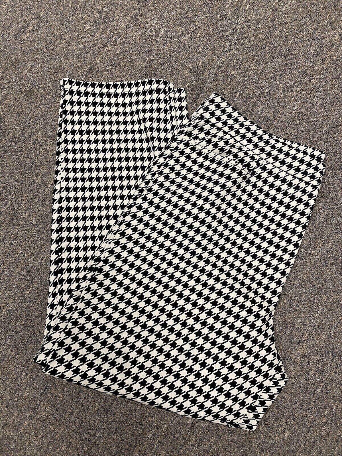 Susan Graver Pants Women Sz MP Weekend Black White Check Gingham Elastic Stretch