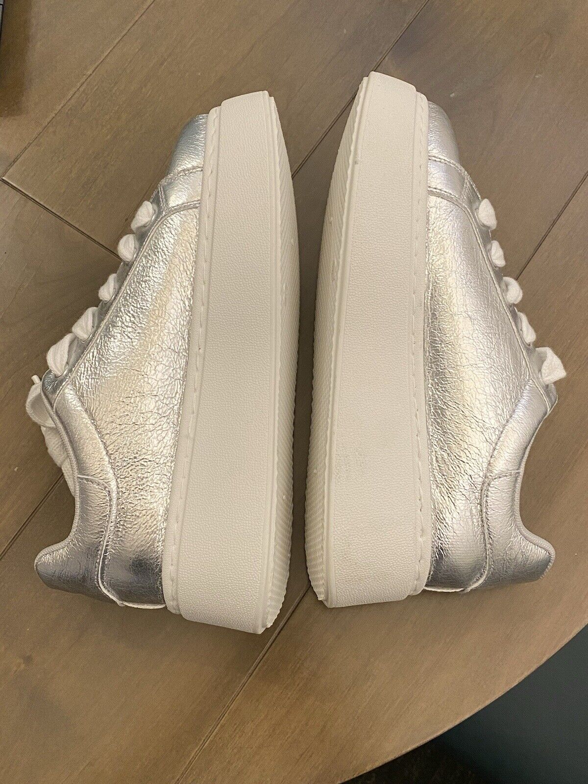 Dirty Laundry Record Metallic Platform  Womens Silver Sneakers Size 9.5