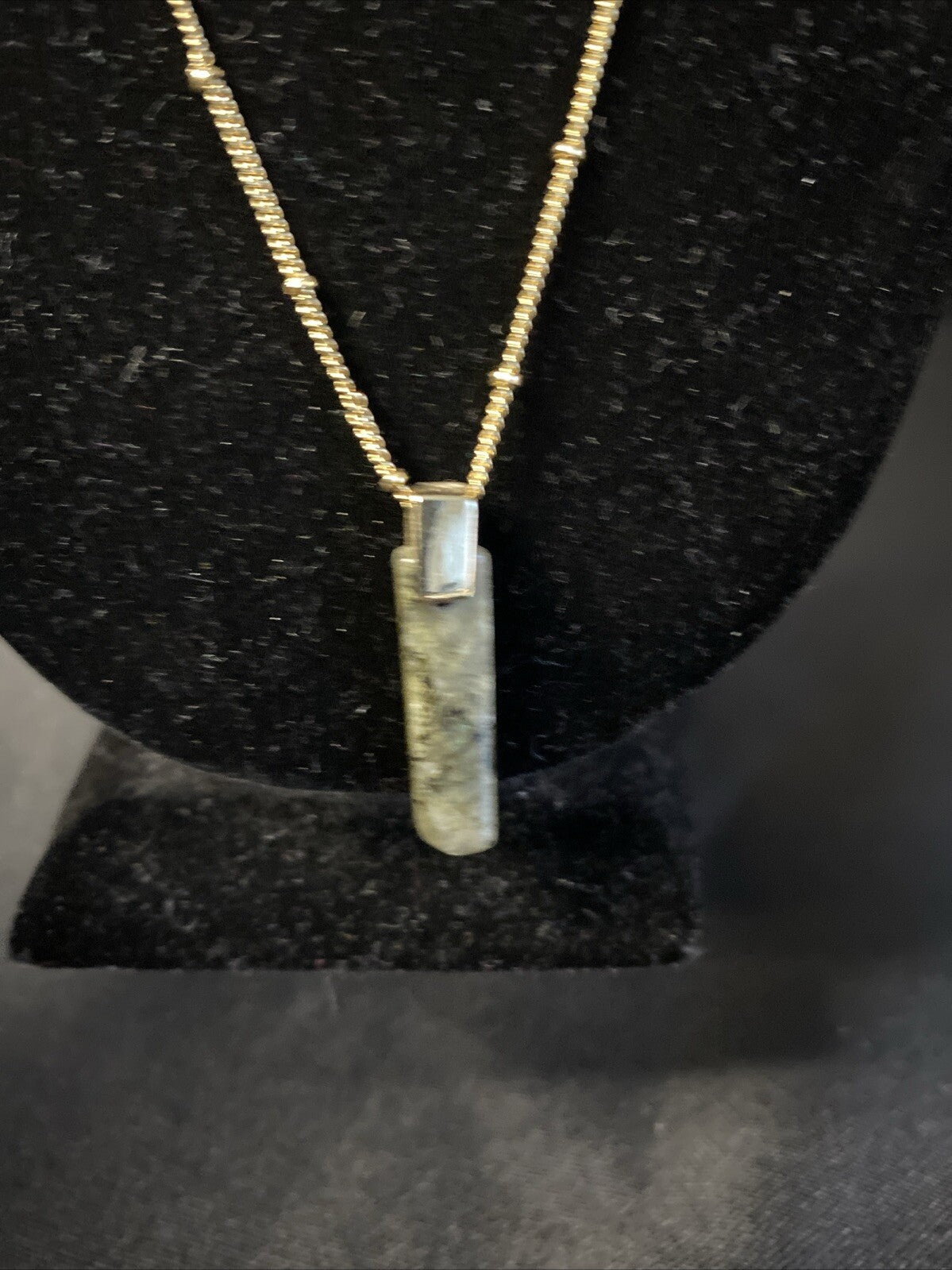 Vintage Elizabeth and James Pendant Necklace